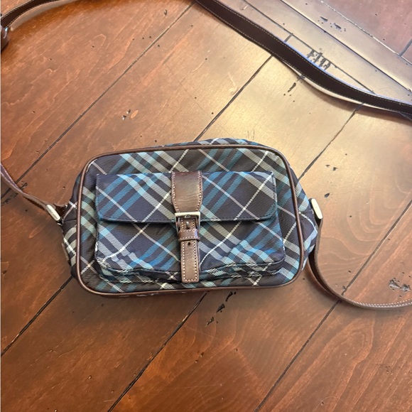 Burberry Blue Label Nova Check Zip Up Crossbody - Picture 1 of 6